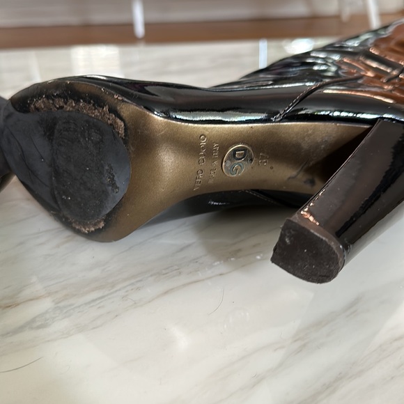 Dolce & Gabbana Patent Leather Boots - sz. 37 - Picture 6 of 9